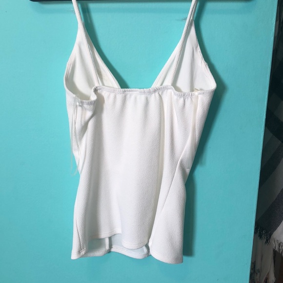 Cute white tank top - Picture 3 of 4